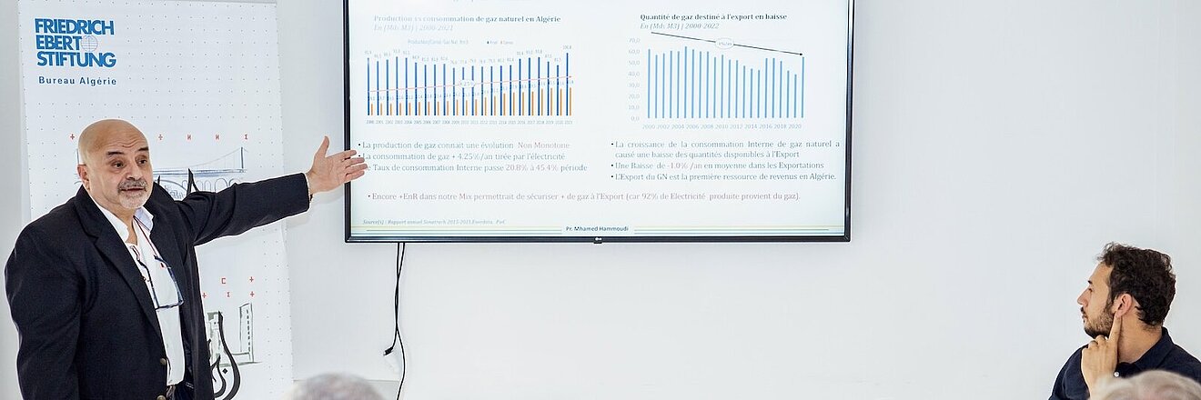 Café économique : Le Développement des Energies Renouvelables en Algérie